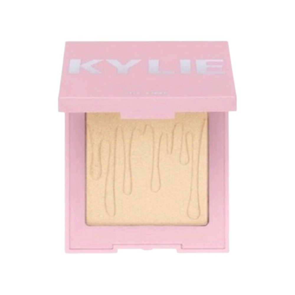 ✨New Kylie Cosmetics Pressed Illuminating Powder Shade”Dreamin Of Diamonds”✨